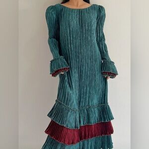Calling all Vintage Lovers!!!!! 80’s Mary McFadden Vintage Teal Dress!